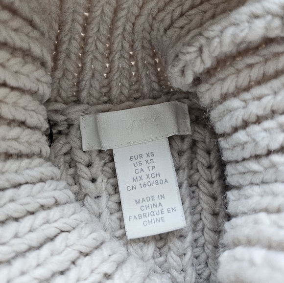 H&M Chunky Knit Sweater - Picture 5 of 6